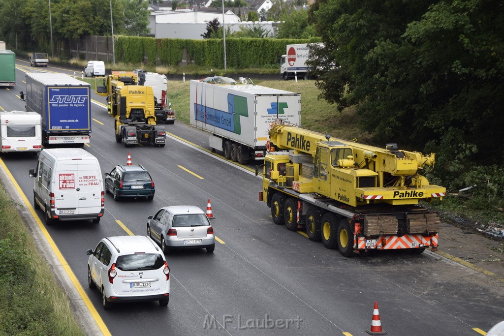 Schwerer VU A 3 Rich Oberhausen Hoehe AK Leverkusen P895.JPG - Miklos Laubert